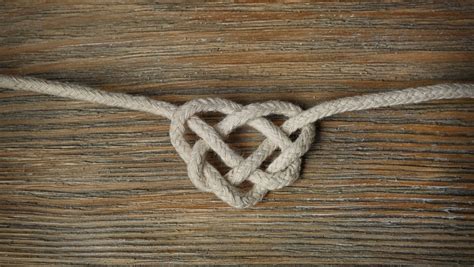 Knots of Love .